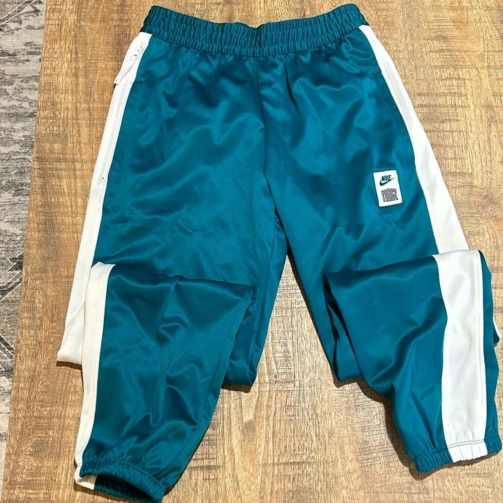 Nike force pants athleisure Activewear